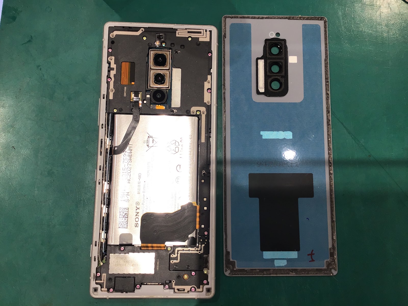 Xperia1のバッテリー交換を承りました！【スマホ修理工房丸井錦糸町店】